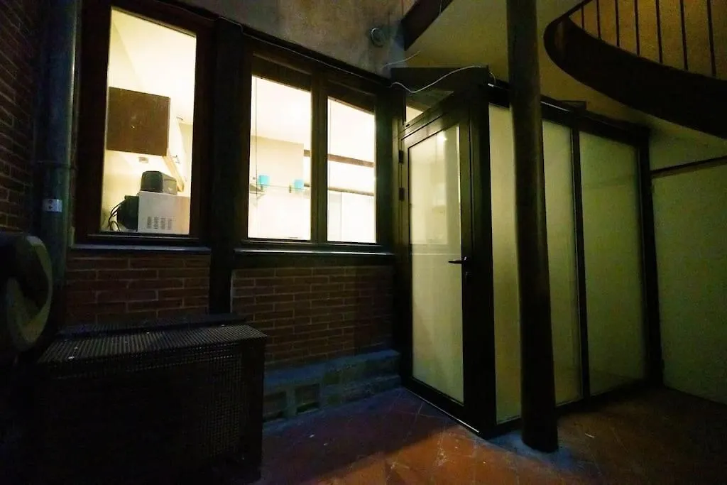 Le Nightflyer T2 Atypique De Brique Et En Cave Apartment Toulouse