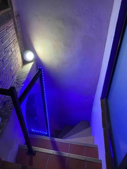 Le Nightflyer T2 Atypique De Brique Et En Cave Apartment Toulouse